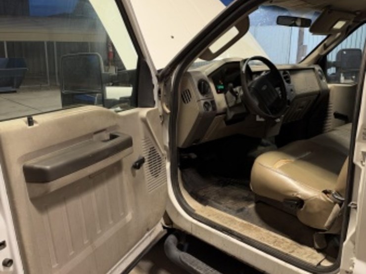 2008-ford-f350-image-25