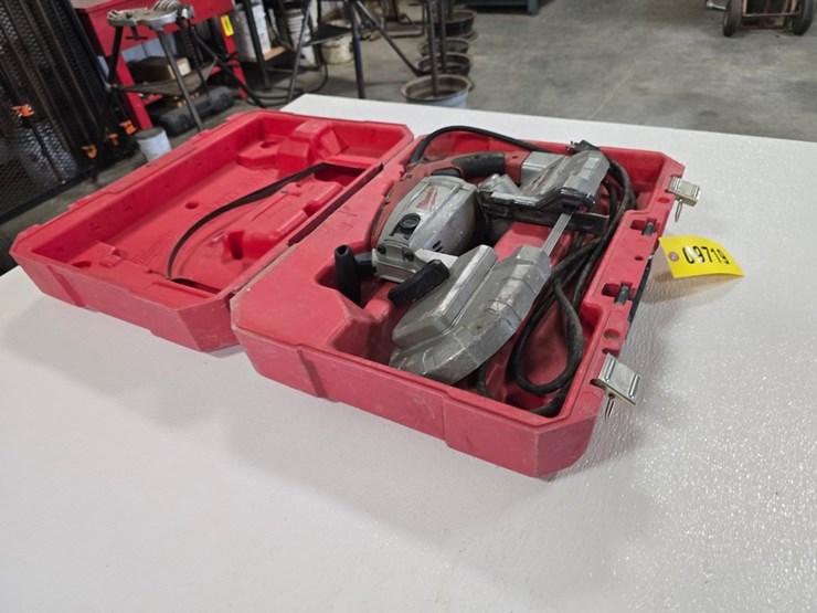 #9719-•-milwaukee-deep-cut-portable-band-saw-image-4
