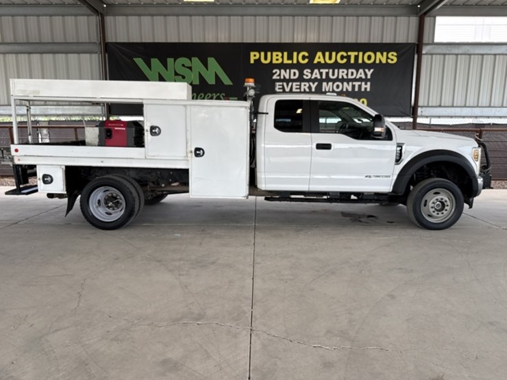 2019-ford-f550-image-1