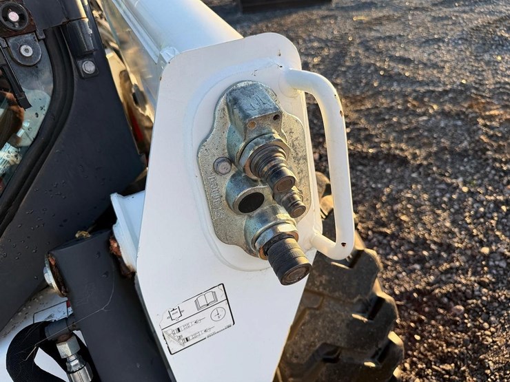 2018-bobcat-s550-image-11