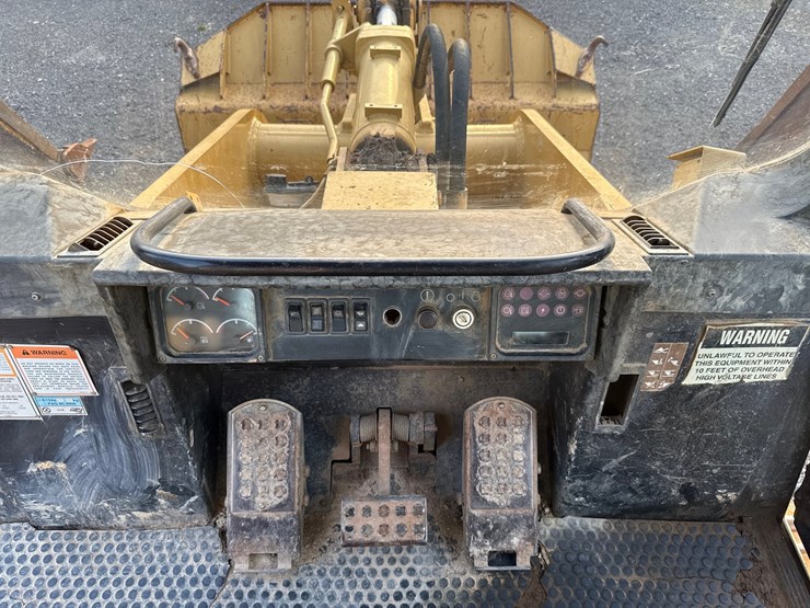 2002-caterpillar-953c-image-15
