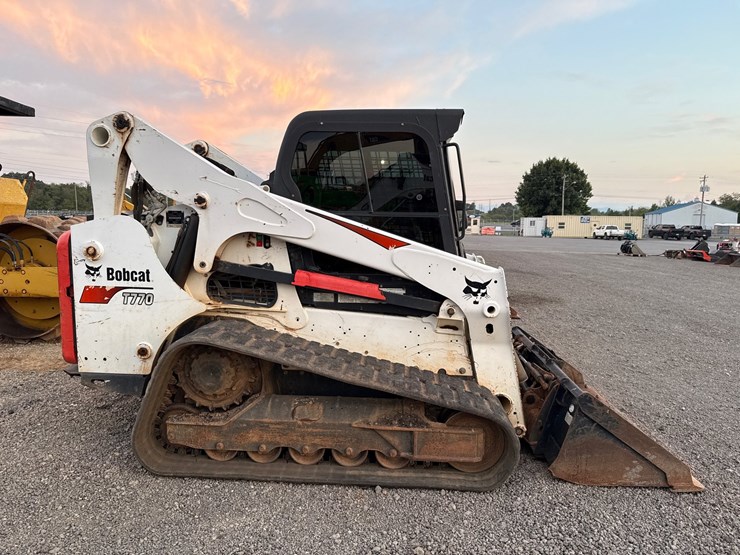 2019-bobcat-t770-image-4