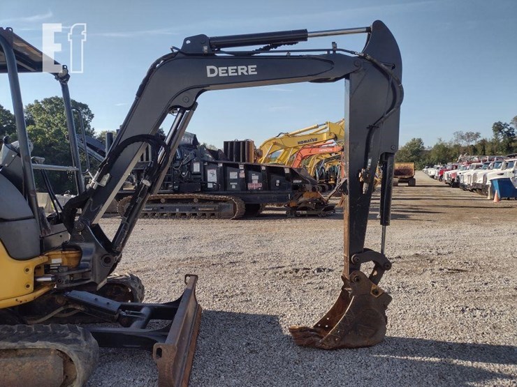 2021-deere-35g-image-25