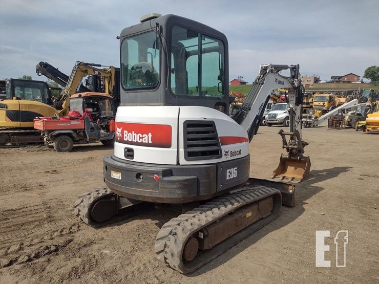 2012-bobcat-e35-image-38
