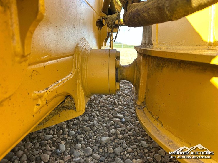 john-deere-8-image-37