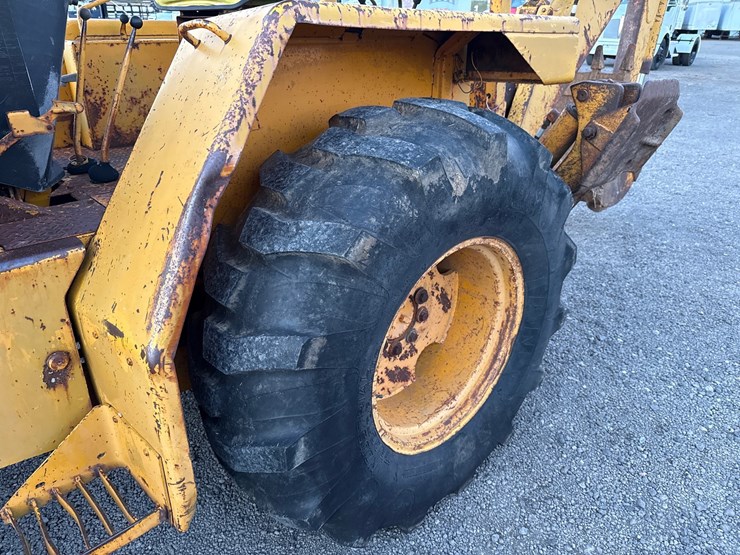 john-deere-310-image-16