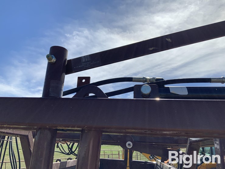 hi-qual-hydraulic-squeeze-chute-image-16