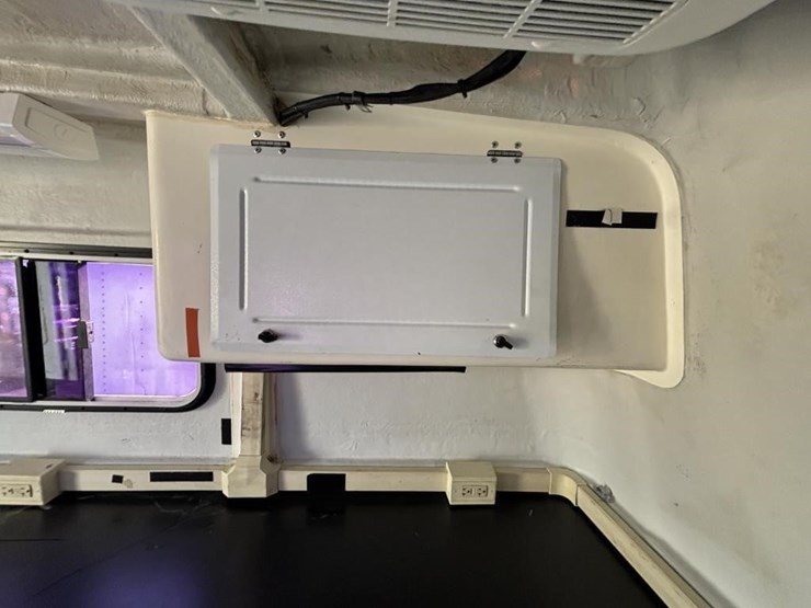 2008-pelsue-p0datt-d7a-s/a-office-trailer-image-24