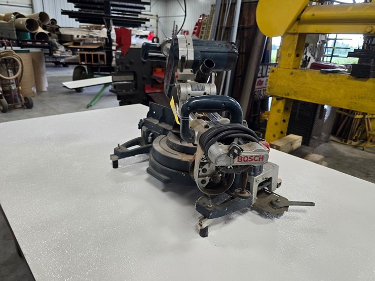 #9717-•-bosch-12"-compound-miter-saw-image-5