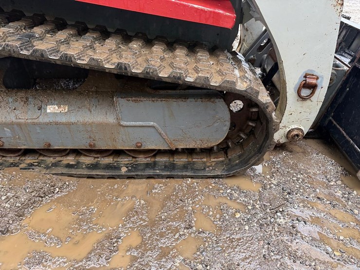2012-takeuchi-tl250-image-15