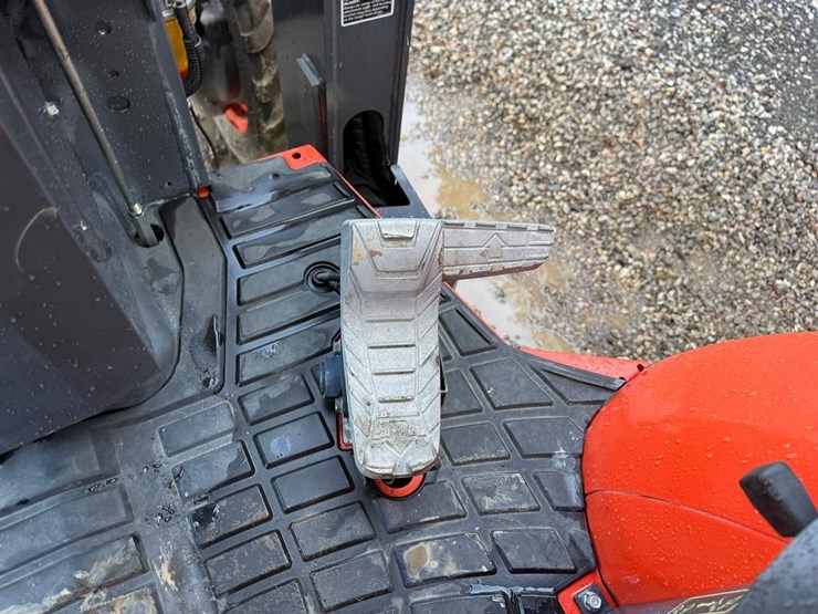 2019-kubota-l47-image-25