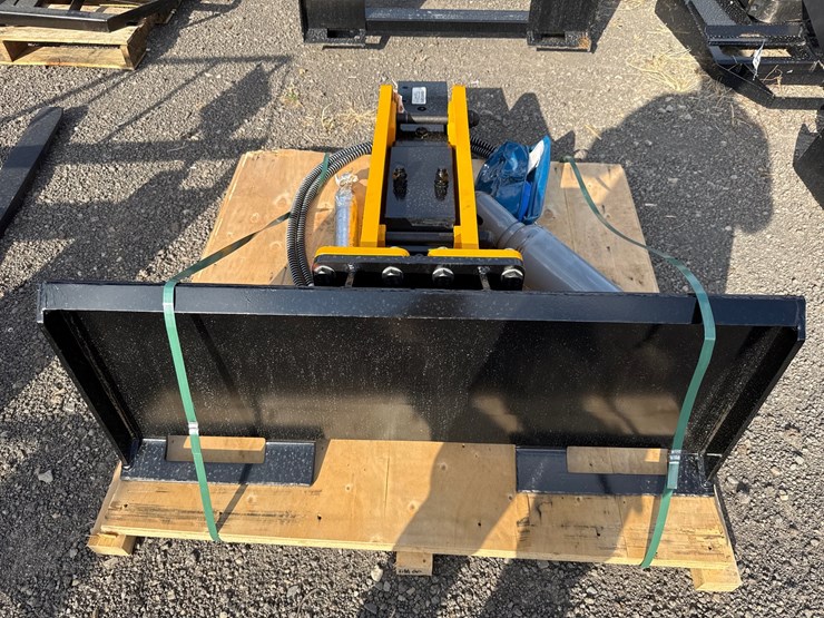 #1093-•-toft-skid-steer-hyd-breaker-image-3