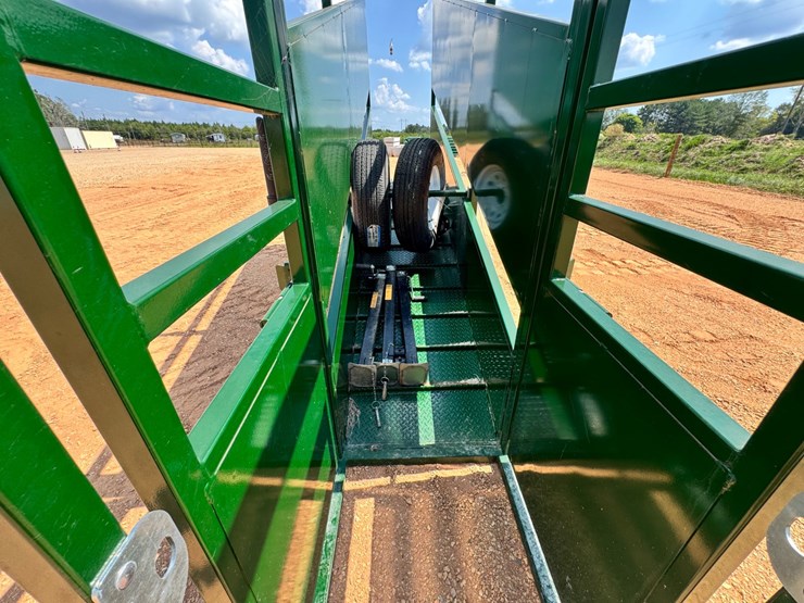 #7266-•-arrowquip-load-out-chute-image-4