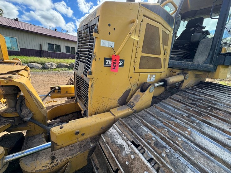 caterpillar-d6k-lgp-image-10