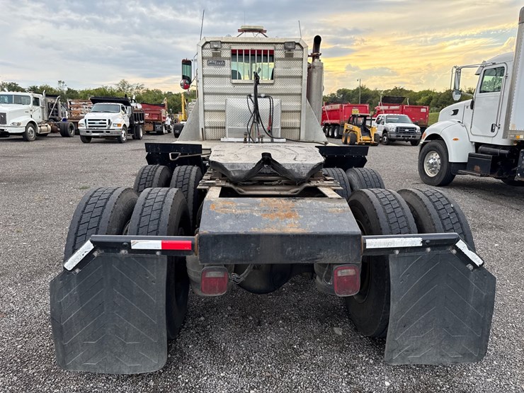 1997-peterbilt-357-image-8