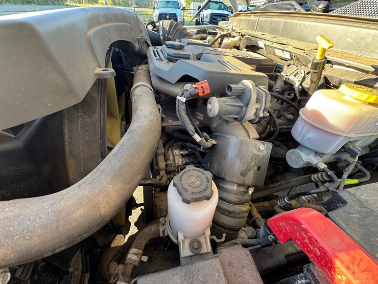 2020-dodge-3500-image-53