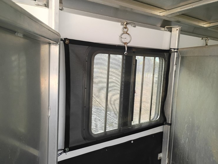 2012-custom-trailer-image-43