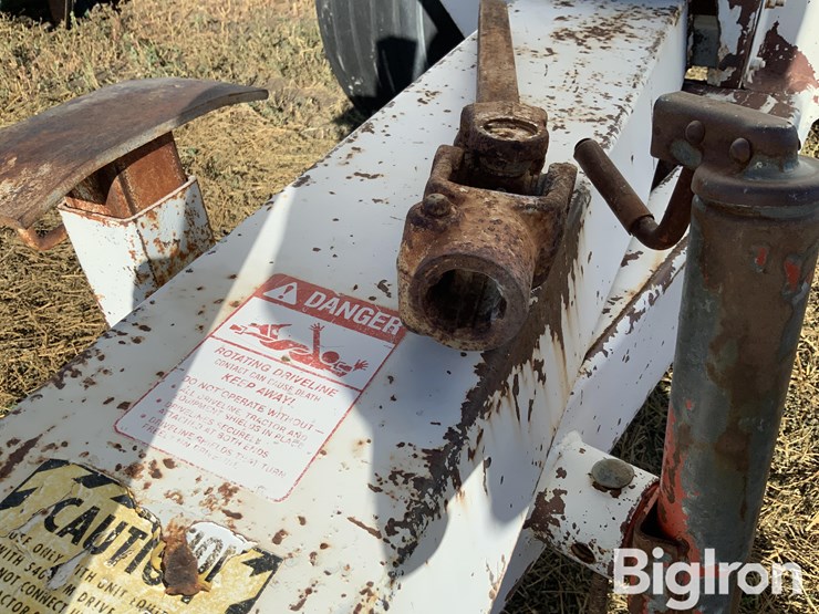 farmhand-t/a-fertilizer-spreader-image-16