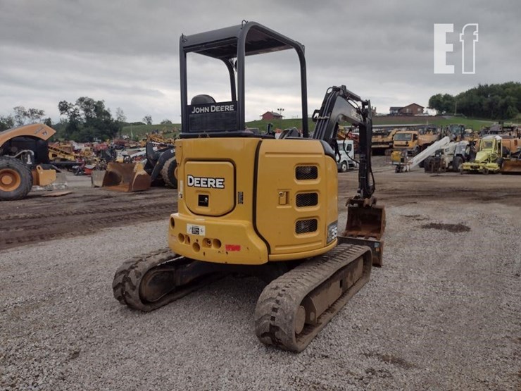 2016-deere-35g-image-40