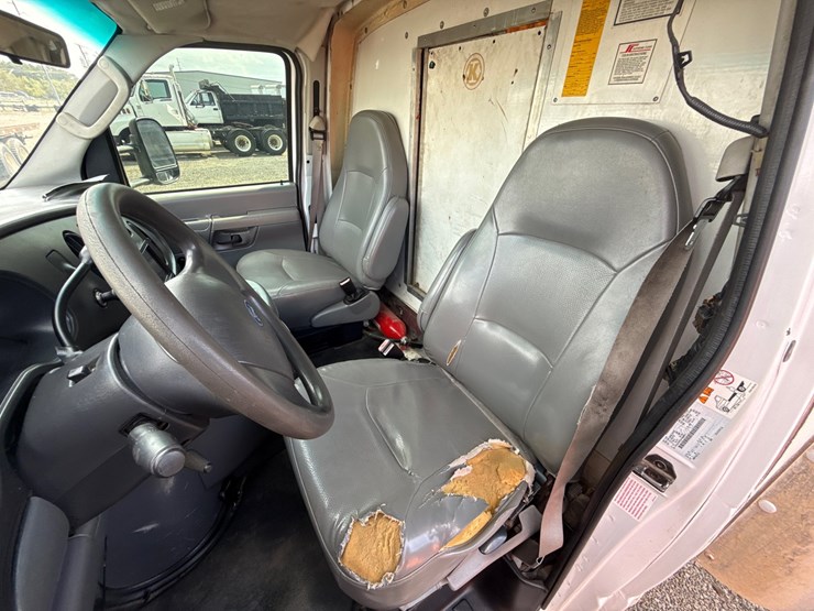 2003-ford-e550-image-15