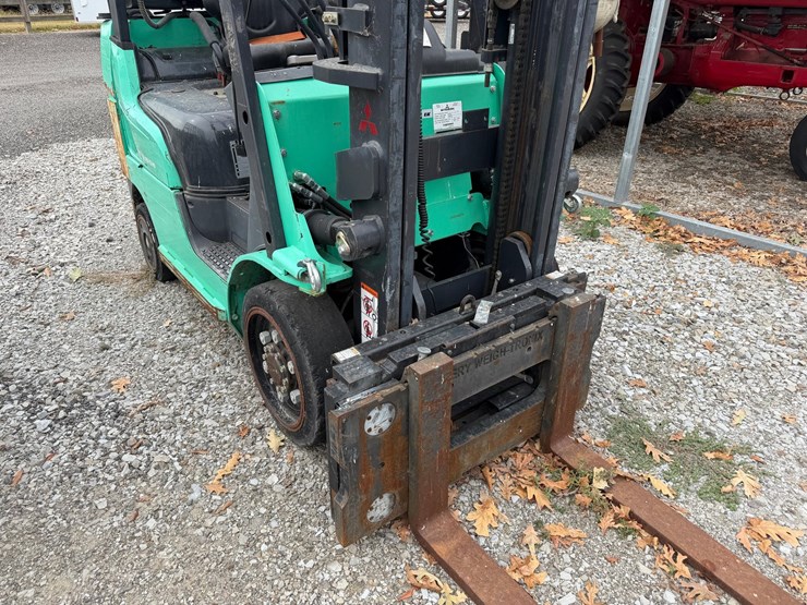 mitsubishi-fgc25n-image-30