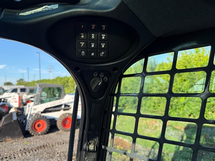 2018-bobcat-s550-image-21