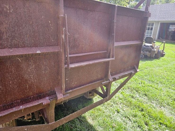 #8705-•-tandem-axle-dump-wagon-image-19