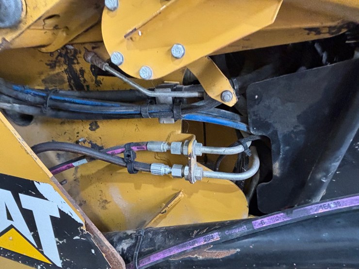 caterpillar-259d-image-25