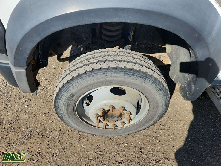 2009-ford-f550-image-9