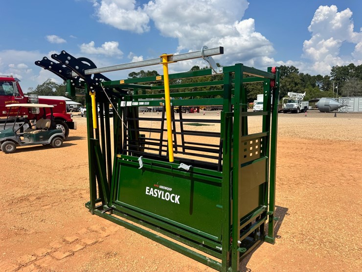 #8127-•-arrowquip-easy-lock-squeeze-chute-image-3