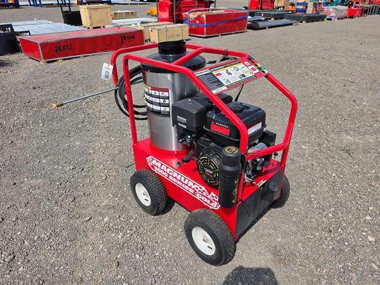 #2003-•-magnum-4000-series-hot-water-pressure-washer-w/-gas-engine,-no-batter-image-2