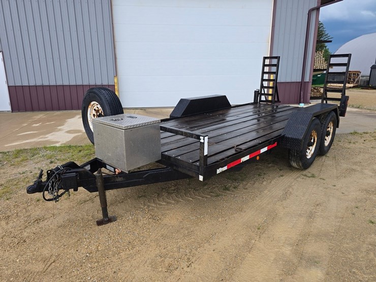 #9622-•-2001-davis-16'-tag-trailer-image-1