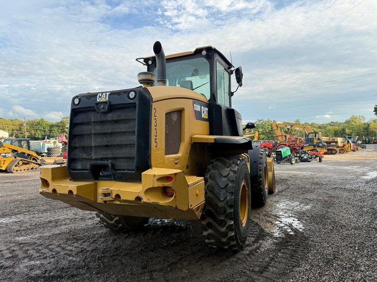 2017-caterpillar-930m-image-4