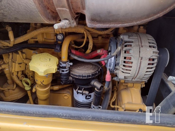 2016-deere-850k-image-38