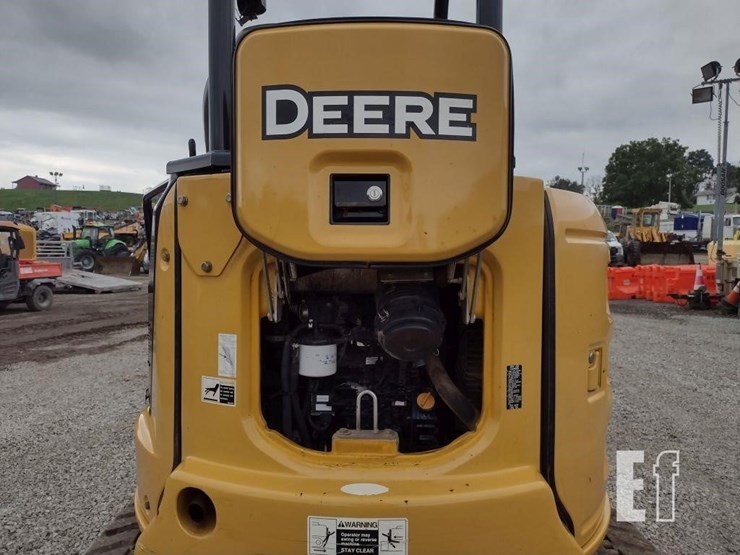 2016-deere-35g-image-34