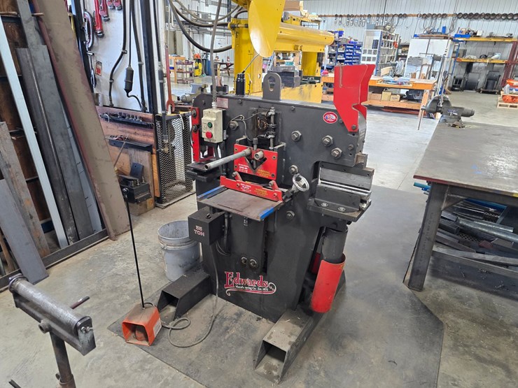 #2-•-zweifel-construction-auction-preview-photos-image-15