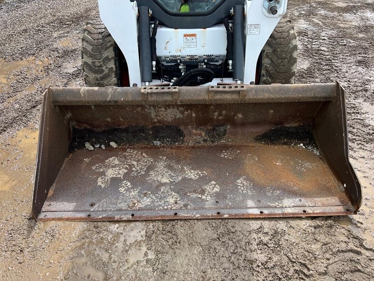 2018-bobcat-s570-image-11