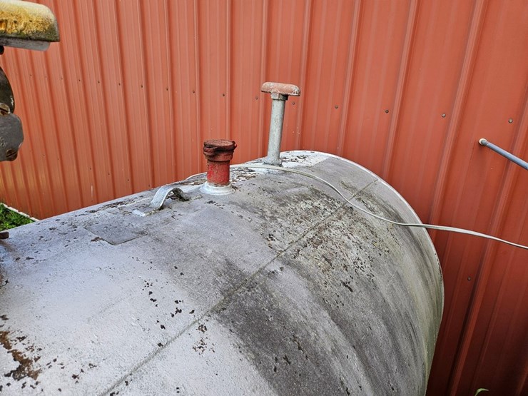 #8726-•-500-gallon-fuel-tank-image-12