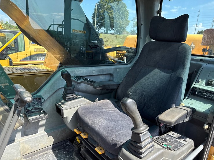 volvo-ec330-image-14