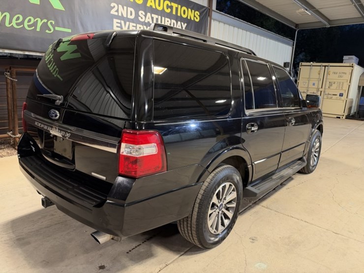 2016-ford-expedition-image-8