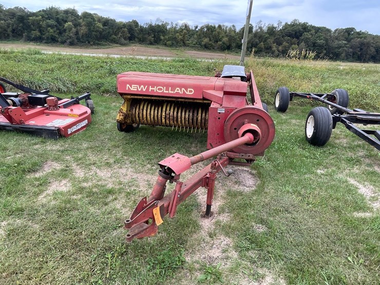 new-holland-hayliner-273-image-2