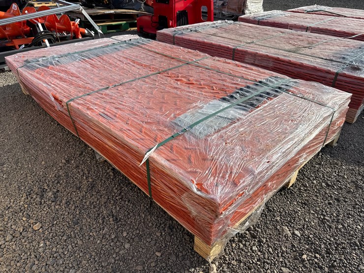 #1078-•-qty(12)-4'-x-7'-ground-protection-mats-image-1