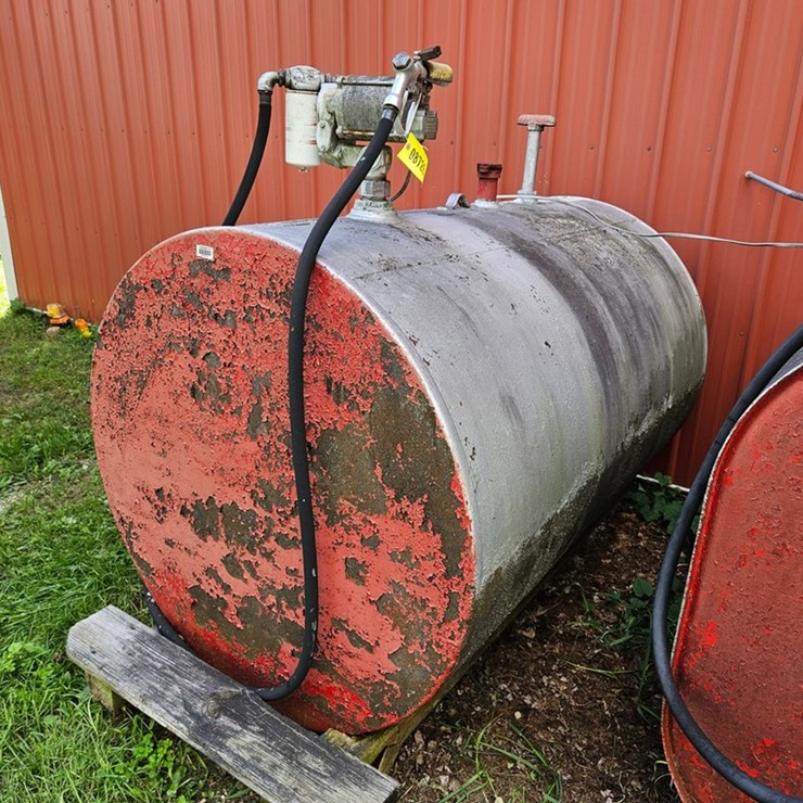 #8726 • 500 Gallon Fuel Tank
