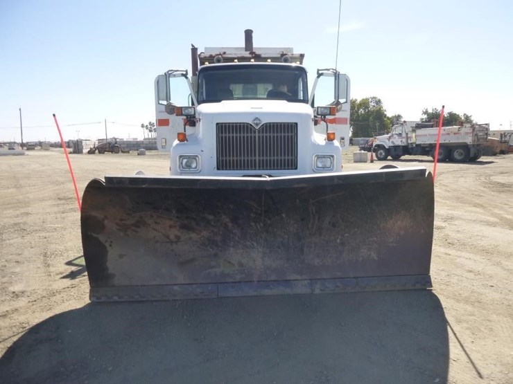 2008-international-df557-t/a-dump-truck-image-32