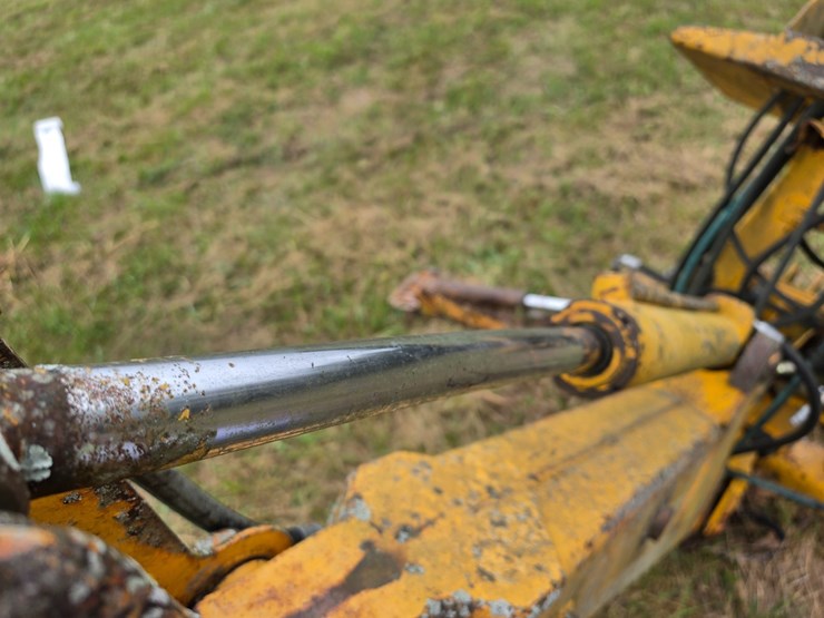 #25268-•-international-3082-series-a-back-hoe-attachment-image-19