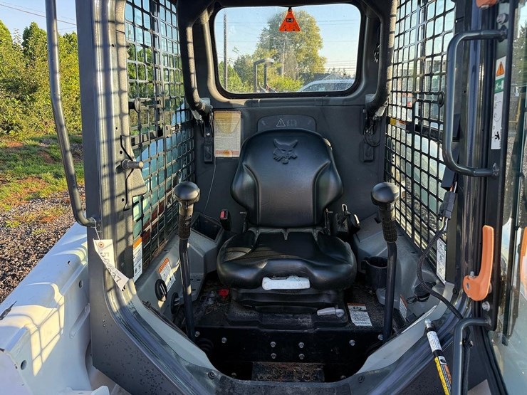 2017-bobcat-s550-image-16