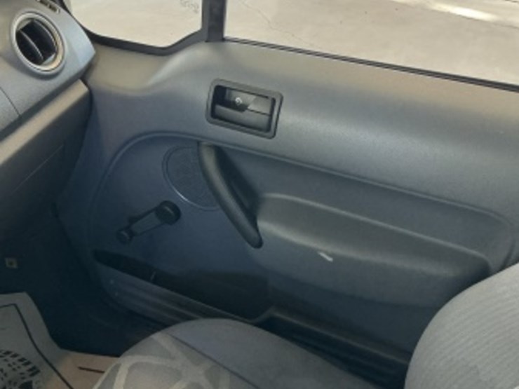 2013-ford-transit-connect-image-22