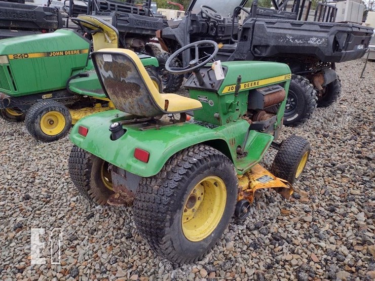 john-deere-210-image-4