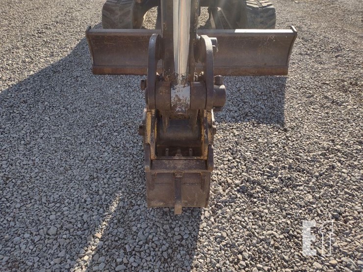 2021-deere-35g-image-23