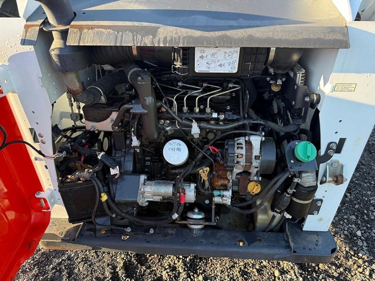 2017-bobcat-s550-image-14
